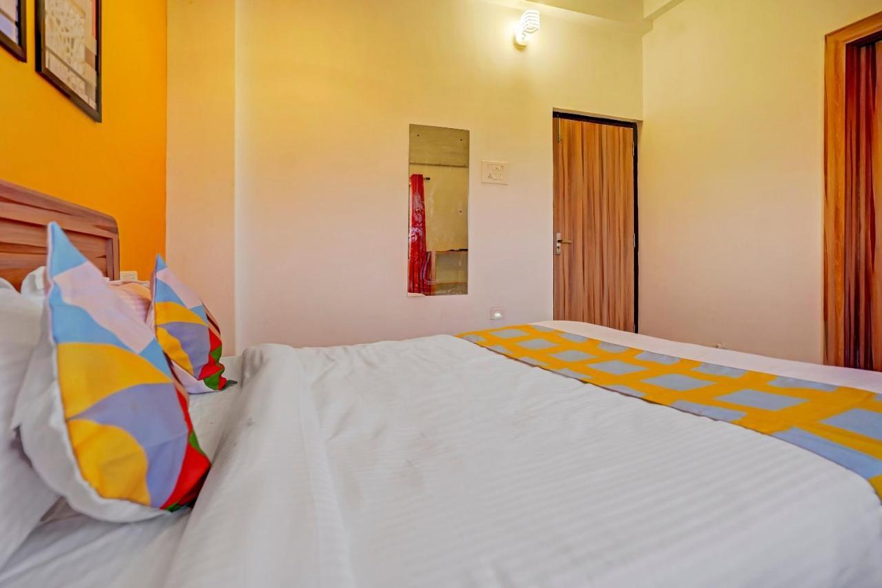 Oyo 79233 Hotel Hive Stays Kochi Екстериор снимка