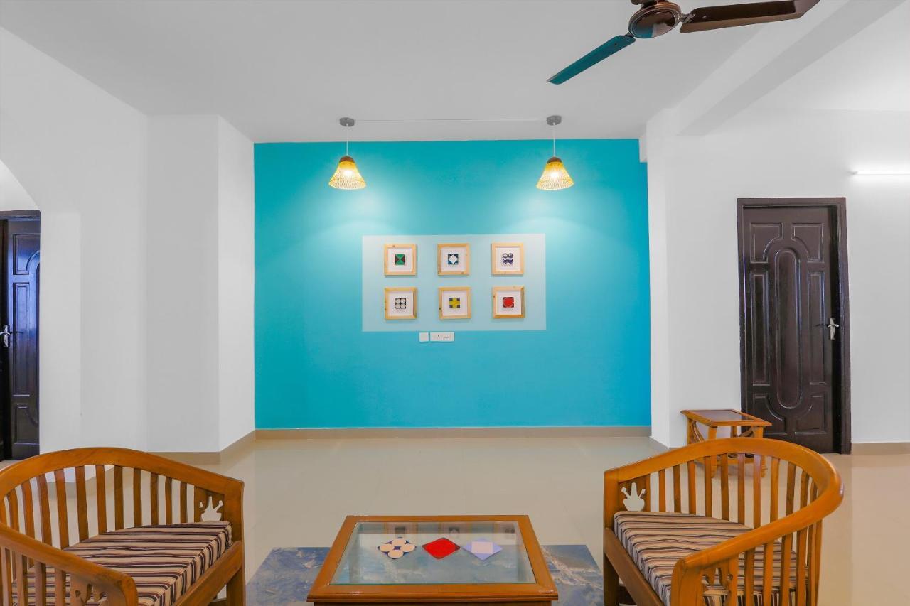 Oyo 79233 Hotel Hive Stays Kochi Екстериор снимка